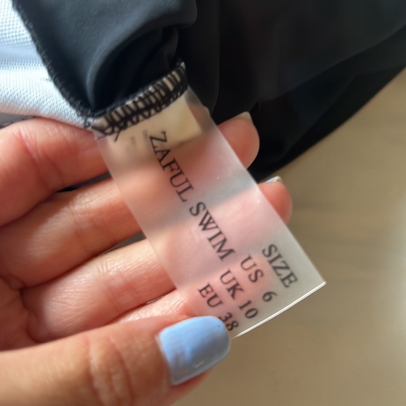 Sexy elegant black swimsuit - Picture 5 of 6